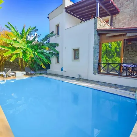 Sleeps 6 Pool Air Con Wifi Willa Ortakent