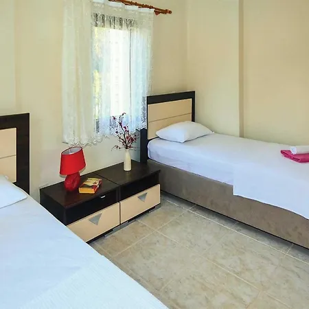 Sleeps 6 Pool Air Con Wifi فيلة *